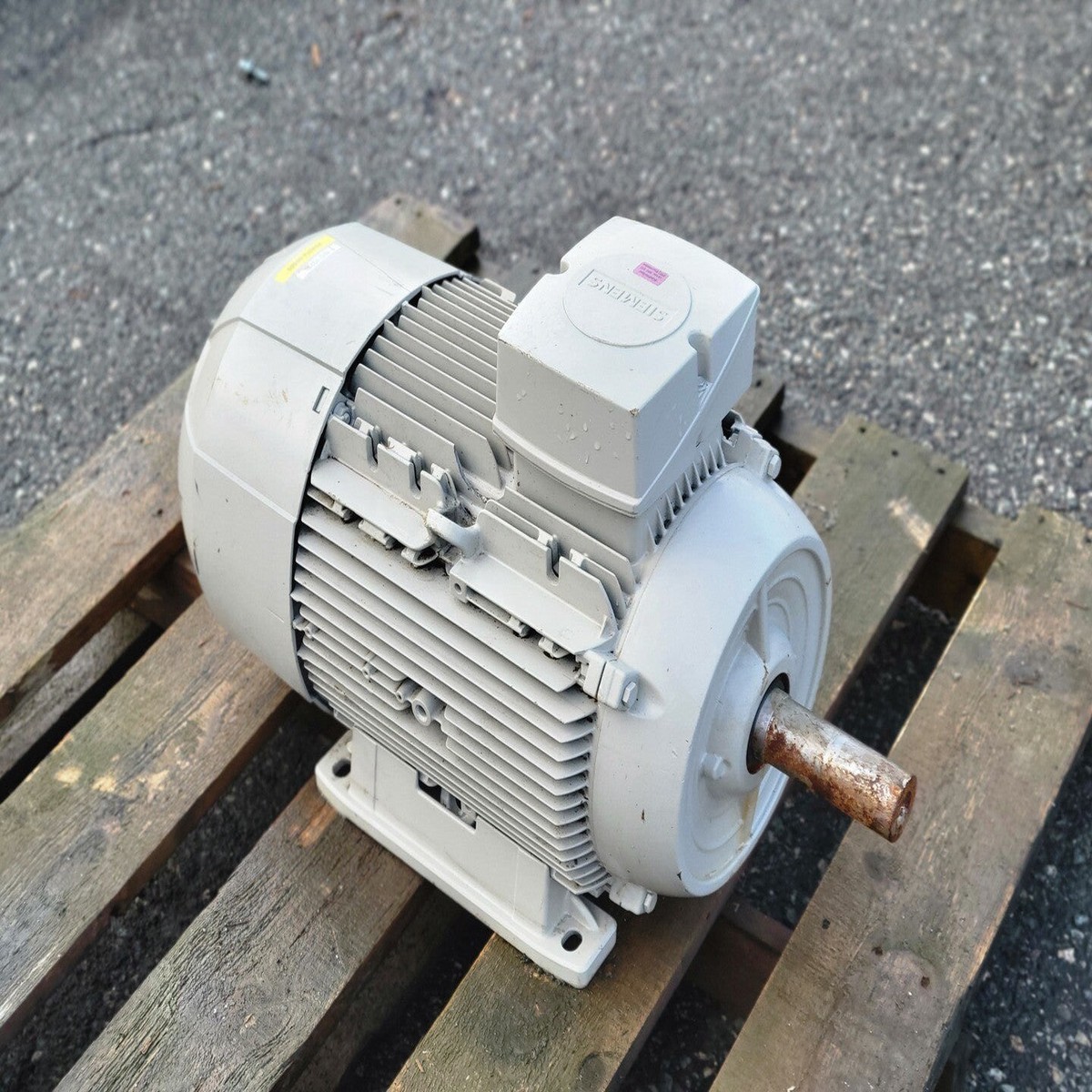 product-image-0