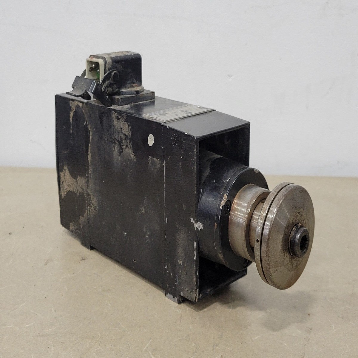 0.66 kW, 400Y volts, 30000 RPM, Spindle Motor VS3109-2