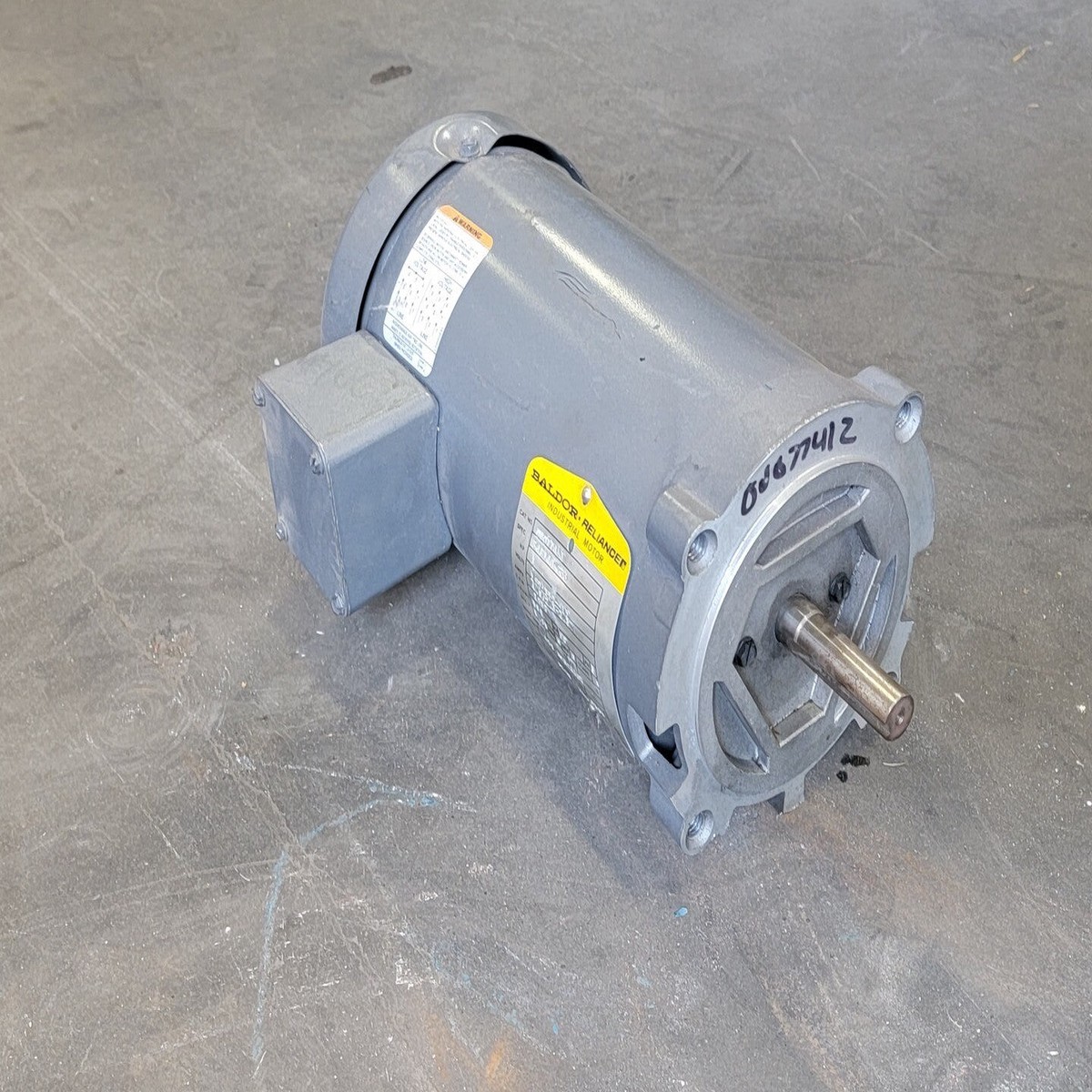 1 hp, 415 volts, 2850 rpm, 56C Electric Motor 0V07741Z