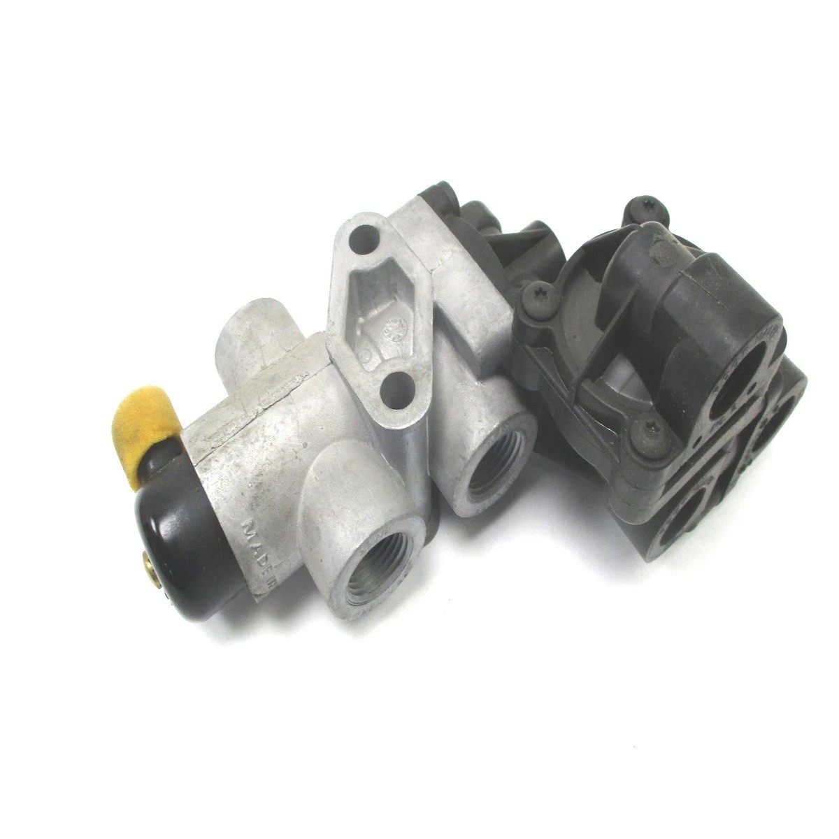 WABRKN34130 Genuine Wabco Tractor Protection Valve